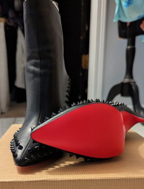 Louboutin BRAND NEW