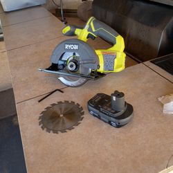 RYOBI ONE+ 18V Cordless 5 1/​2 in.​ Circular Saw W/ Battery 