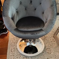 Vanity Chair By Impressions 