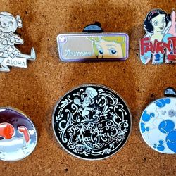 Lot of Disney Trading Pins. Lot 42