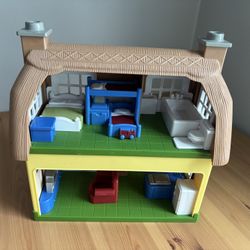 Step2 Cottage Main Street Village Doll House With Sounds Works!