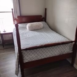 Queen Size Wooden Bedframe 