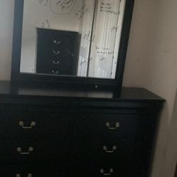 Dresser Set For Sell Asap
