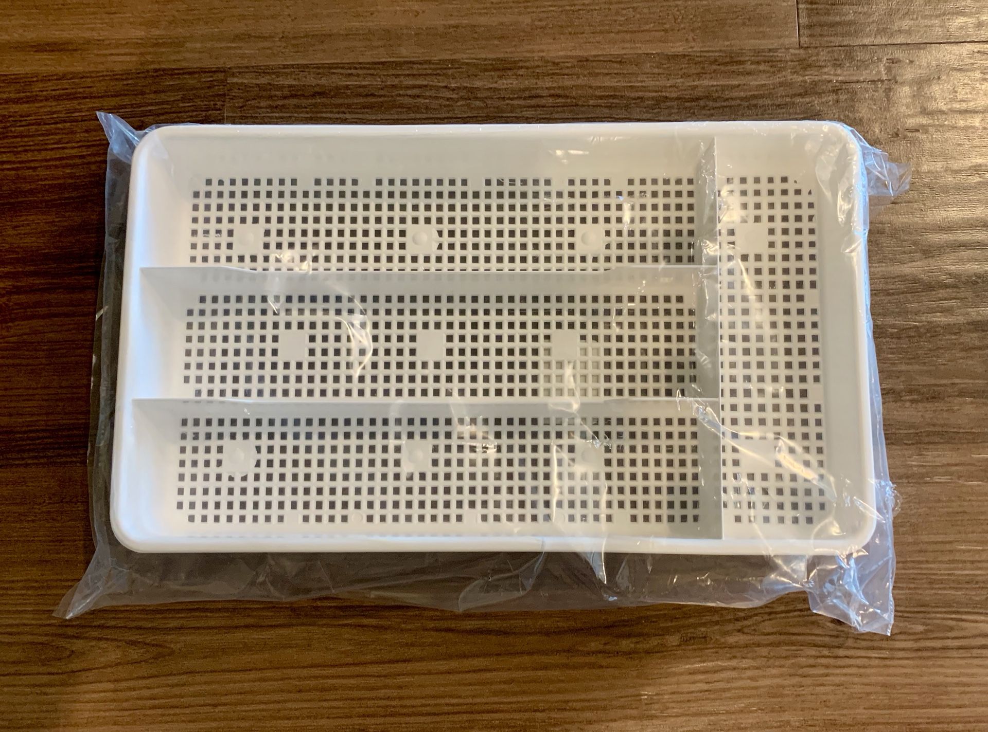 Dial Industries Small Mesh Cutlery Organizer Tray, White