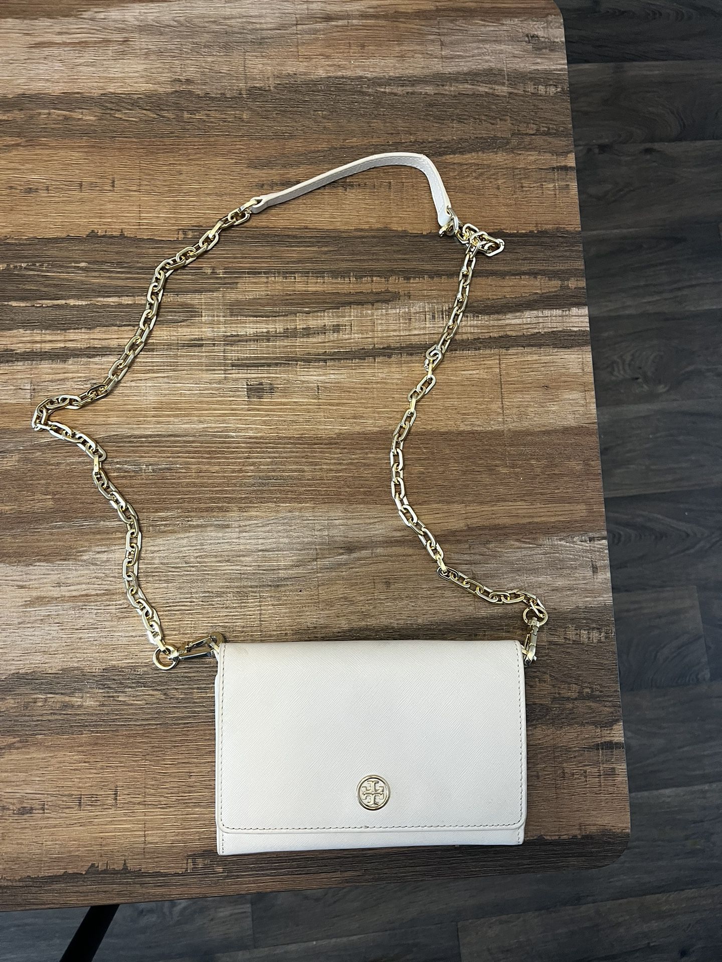 Authentic Tory Burch Crossbody Bag Purse for Sale in Charlotte, NC - OfferUp
