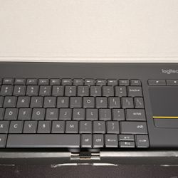Logitech K400 Plus Wireless Touch TV Keyboard With Easy Media Control and Built-in Touchpad, HTPC Ke