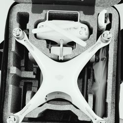 DJI Phantom 4 Drone