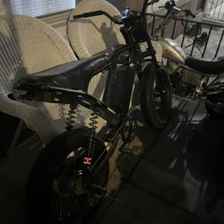 Rides Smooth All it Need Is Back Breaks And Your Set To Go / Trade For Mafia Bike Send Offers