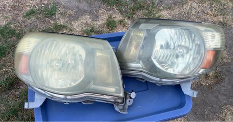 Toyota Tacoma Headlights - 2005-2011