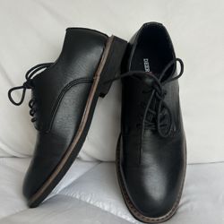 Dress Shoes /Zapatos De Vestir