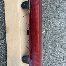 2001 GMC Yukon Denali Rear Third Brake Light 