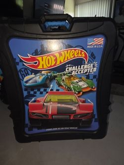 Hotwheels and case