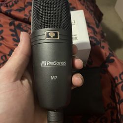 Presonus Recording M7 Cardioid Condenser Microphone With Shock Mount  