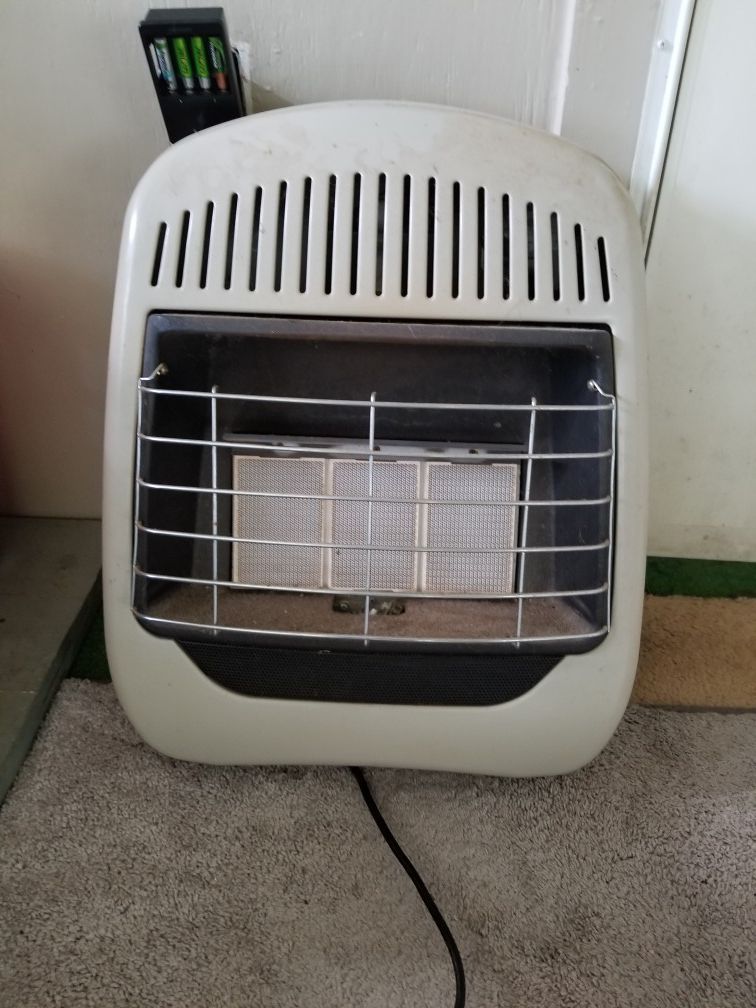 Feature Comforts 18000 BTU 3-Plaque Infrared Gas Space Heater for Sale in  Penrose, NC - OfferUp