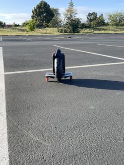 EUC With Charger And Removable Side Supportive Wheels