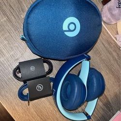 Beats Solo3 Wireless On-Ear Headphones-Pop Blue