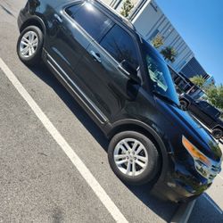 2015 Ford Explorer