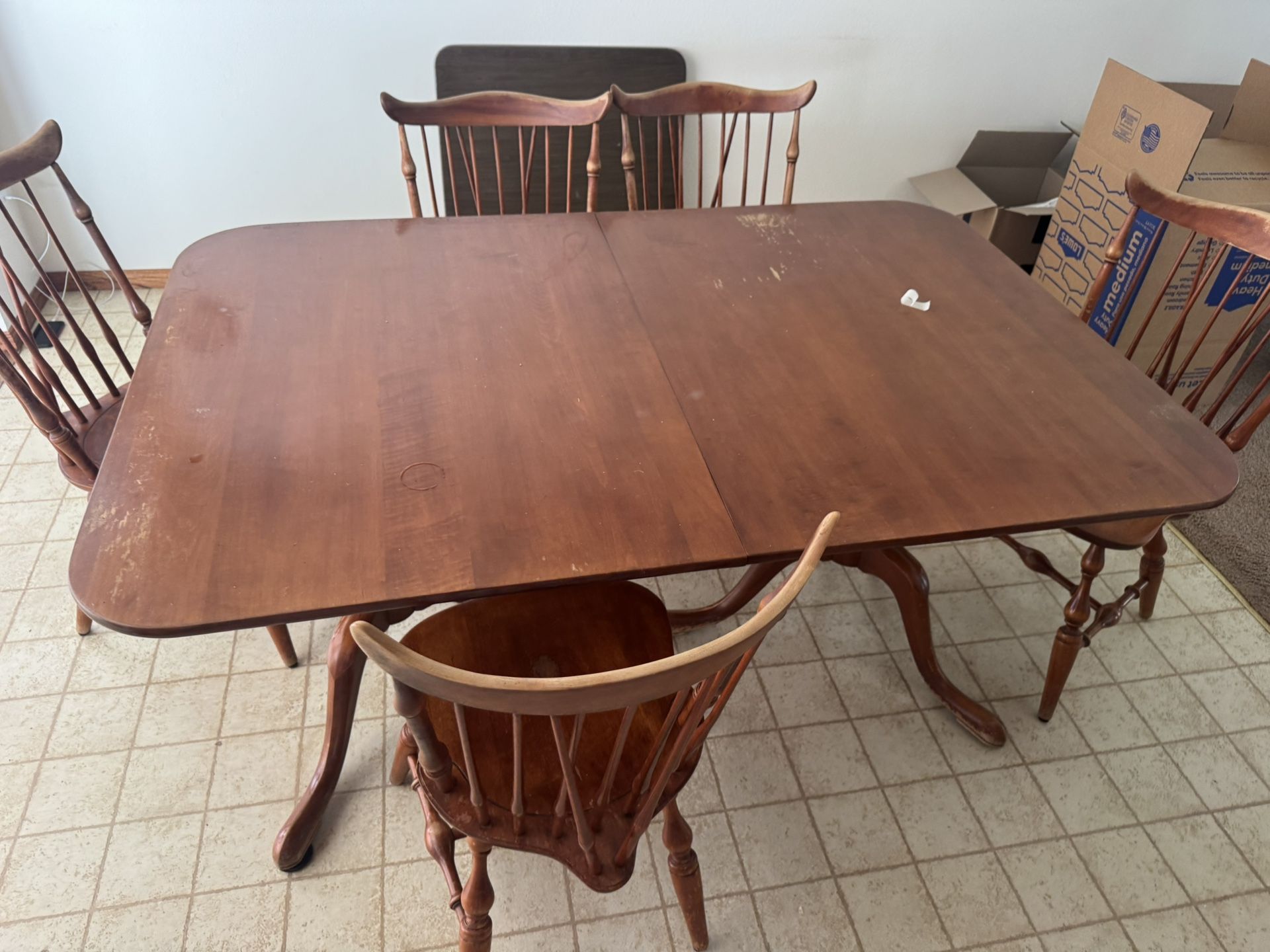 Dinning Take With 5 Chairs $80