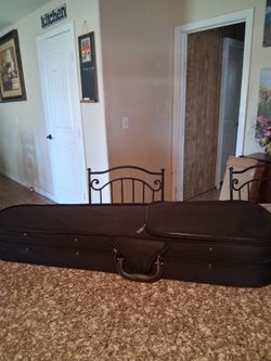 Violin full size 4/4 with case like new
