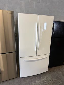 36” REFRIGERADOR BLANCO  FRIDGE WHITE HELADERA NEVERA WORKING PROPERLY DELIVERY SERVICES WARRANTY 4 MONTHS