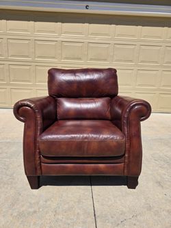 Bassett Furniture Carolina Leather Arm Chair – Genuine Leather