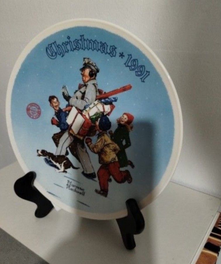 KNOWLES  - CHRISTMAS 1991 PORCELAIN PLATE 8"