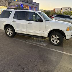 2005 Ford Explorer