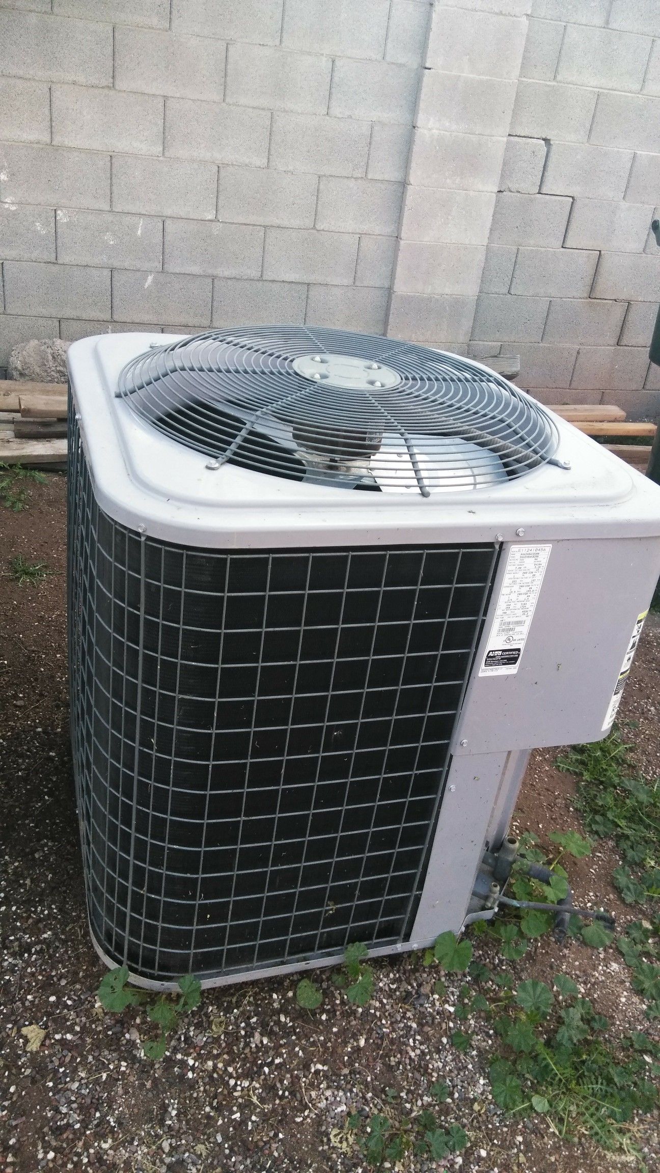 ICP AIR-CONDITIONER/HEAT PUMP Model N4A348AKB200 (OUTSIDE UNIT)