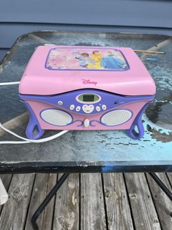 DISNEY Fisher Price CD/radio Player W Storage For CDs 