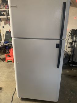 refrigerator $200