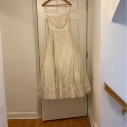 Wedding Dress- 3 Days Left!!!!!