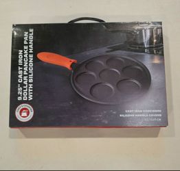 Chef's Counter 9.25" Cast Iron Dollar Pancake Pan