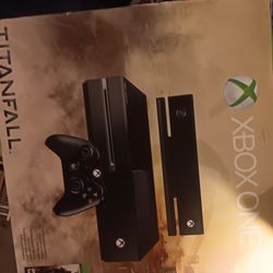 BOX ONLY- Xbox One Titinfall edition (prefect condition)