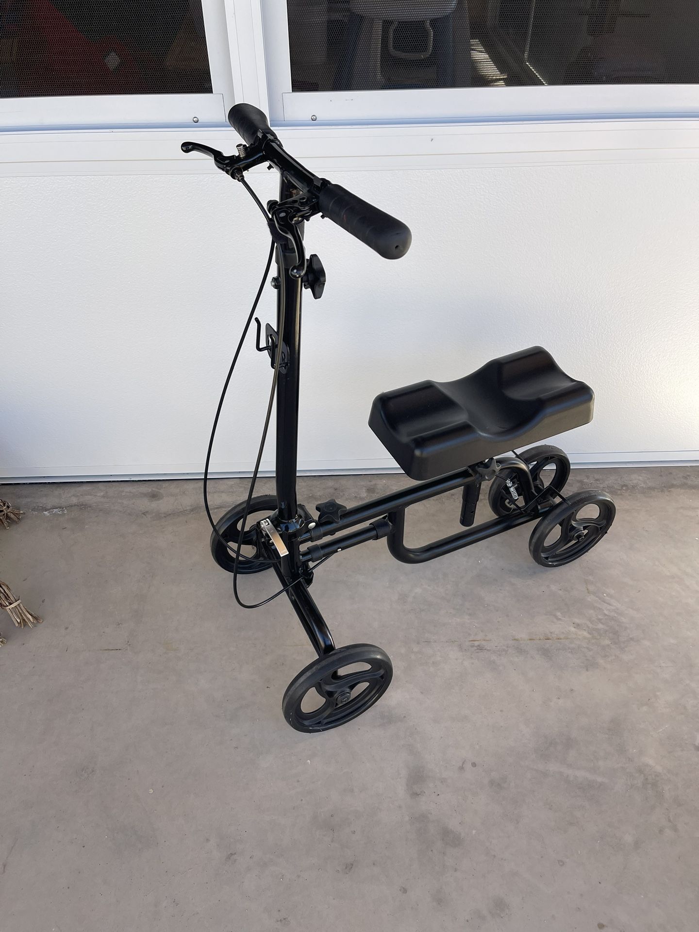 Knee Scooter / Knee Saver In Good Condition