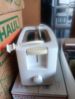 Selling a toaster. Good working condition.  Selling for $10