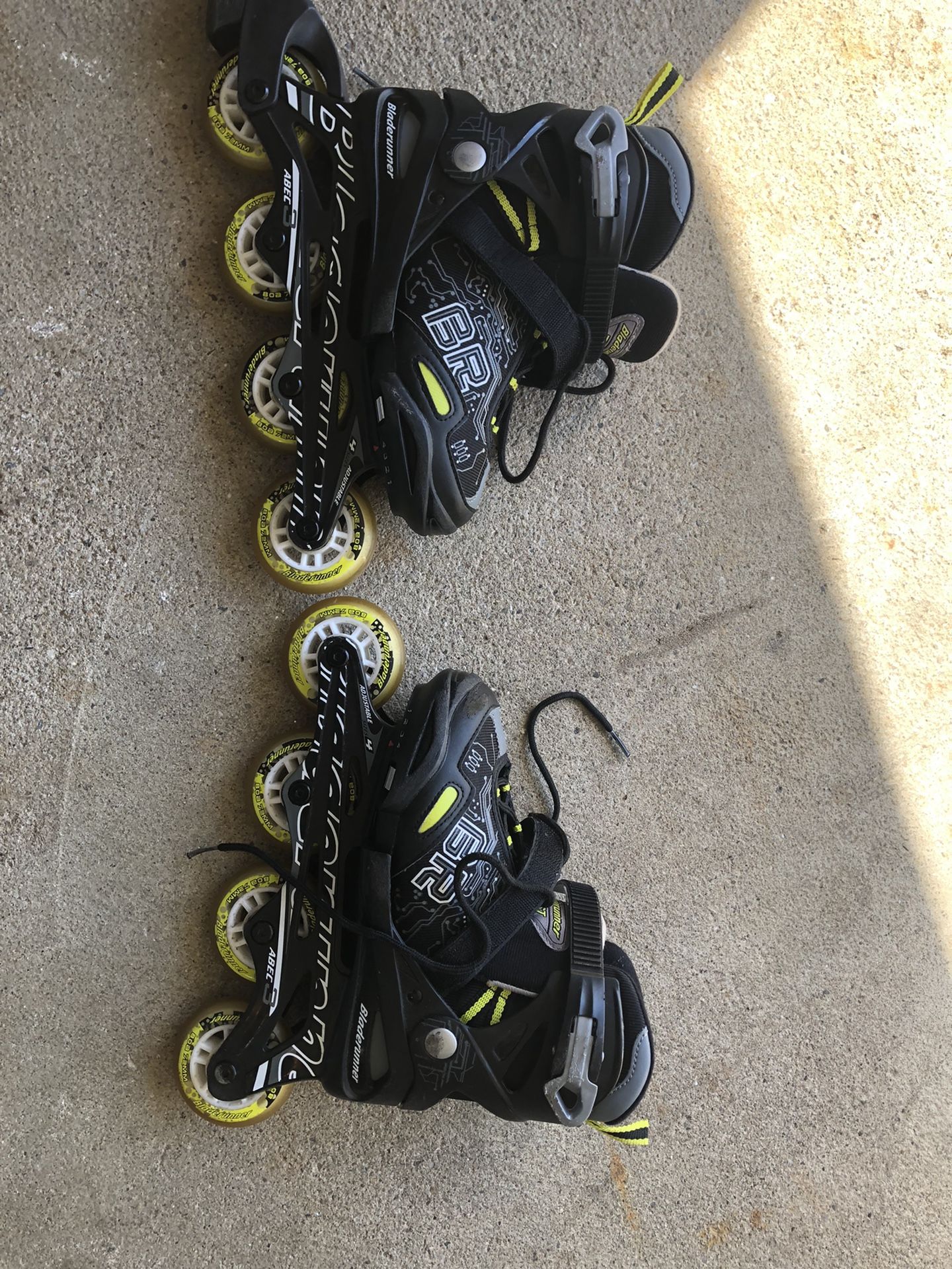 Bladerunner rollerblades Youth Size 1-4 adjustable. Soft boot minimal use