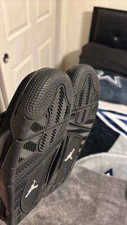 Jordan 4 black cat/military white