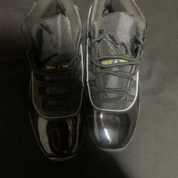 Air Jordans 11 (Gammas) Sz 12