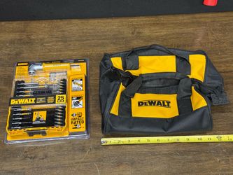 Dewalt MaxFit bit set and tool bag