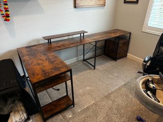 Large desk