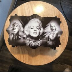 Marilyn Monroe Jewelry Box And Shot Glasses