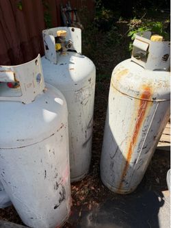 Large Propane Tanks – 100lb Cylinders – Commercial / Heavy Duty