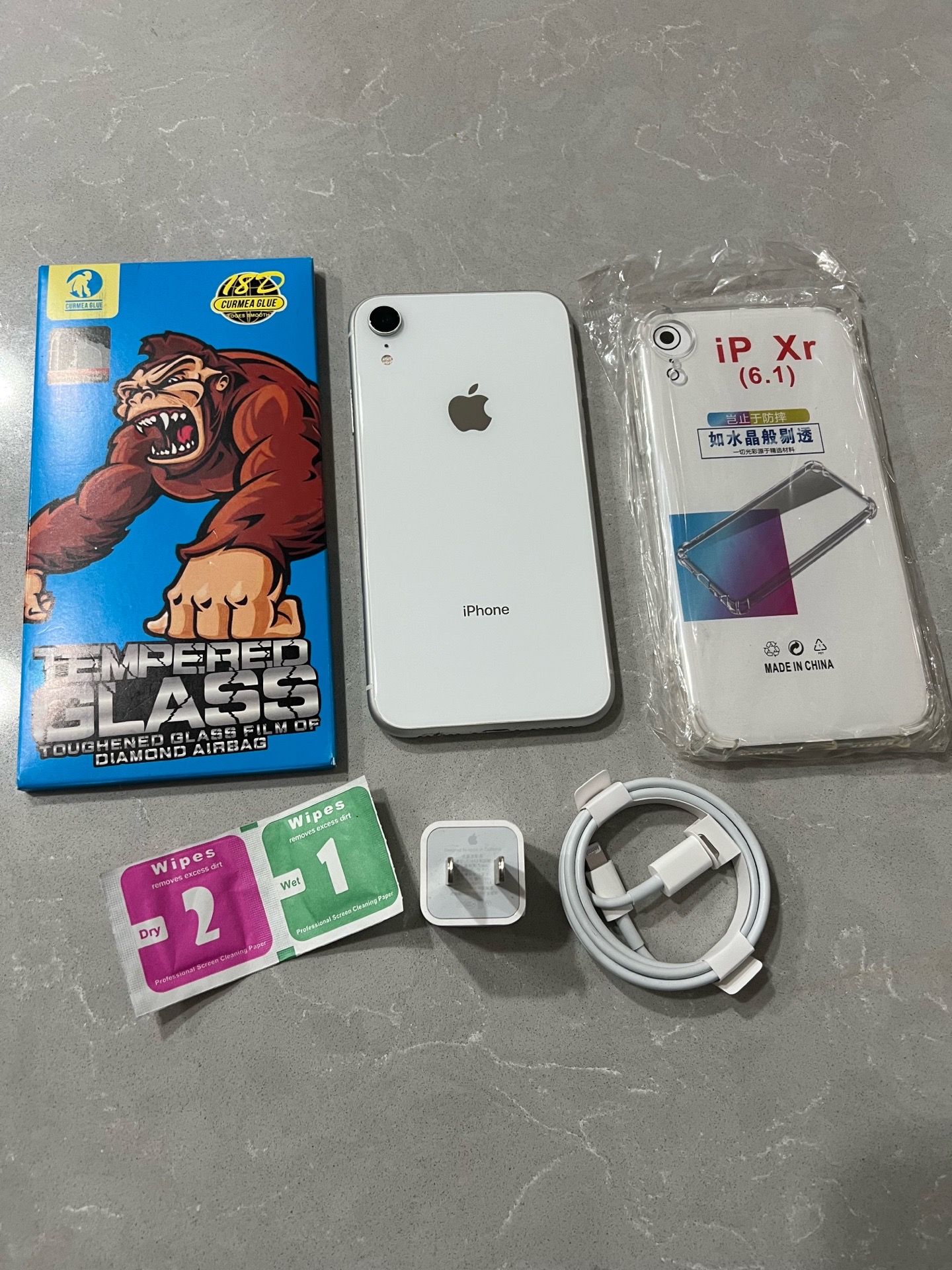 XR iPhone -128 gb unlocked