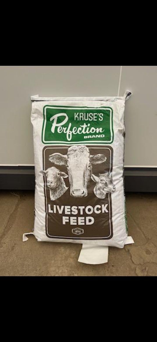 Livestock Feed (4 Way Grain With Molasses) 10% OFF