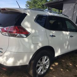 Se Vende  Nissan Rogue 2014