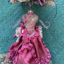 Jewelry Stand Victorian Lady