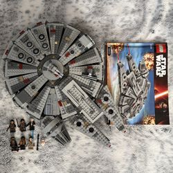 LEGO Star Wars Millennium Falcon (75105) Complete All mini figures 