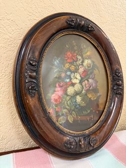 Vintage Oval Floral Print in Ornate Wood Frame 14.125” x 12”