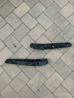 2015-2019 Subaru Outback Genuine OEM Rear Lower Control Arms