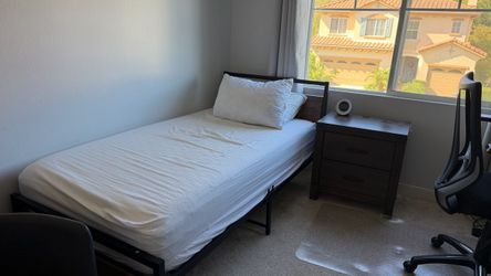 Twin size bed set for sale 250